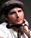 https://upload.wikimedia.org/wikipedia/commons/thumb/a/ad/Peter_Facinelli_Comic-Con_2012.jpg/100px-Peter_Facinelli_Comic-Con_2012.jpg
